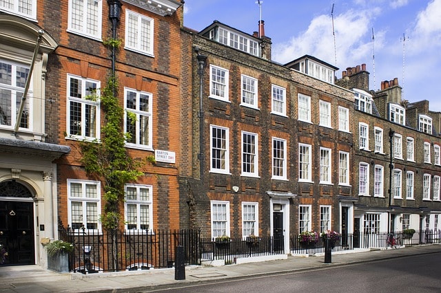 How to Find Safe Accommodation in London