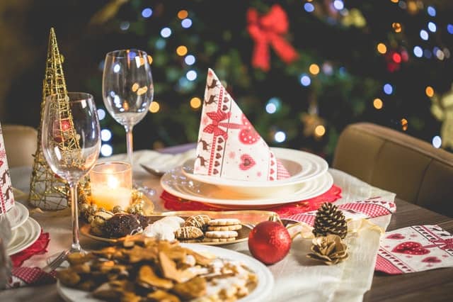 How to Make Extra Money Before Christmas as a Homestay Host